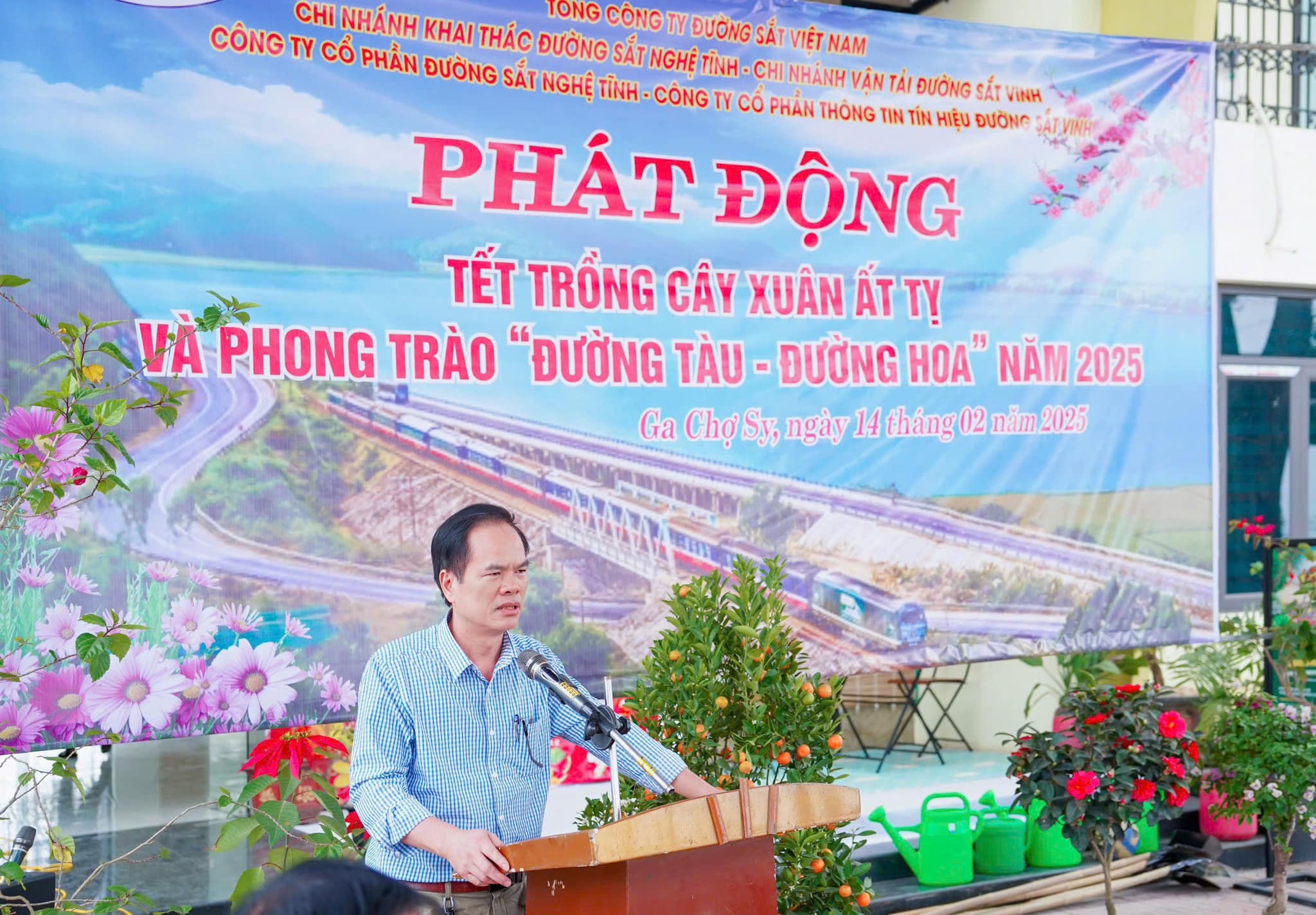 Chi nhánh KTĐS Nghệ Tĩnh tổ chức Lễ ra quân Tết Trồng cây Xuân Ất Tỵ 2025 và Phong trào Đường tàu-Đường hoa