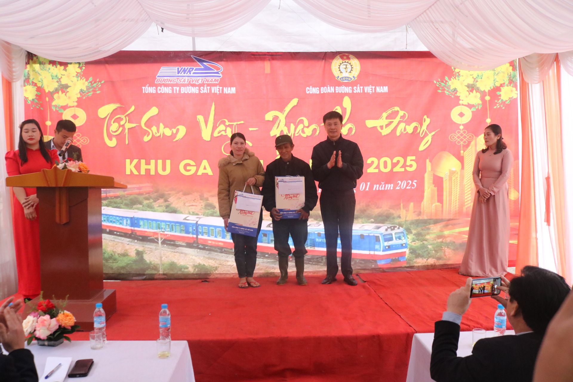 Tết sum vầy - xuân yêu thương