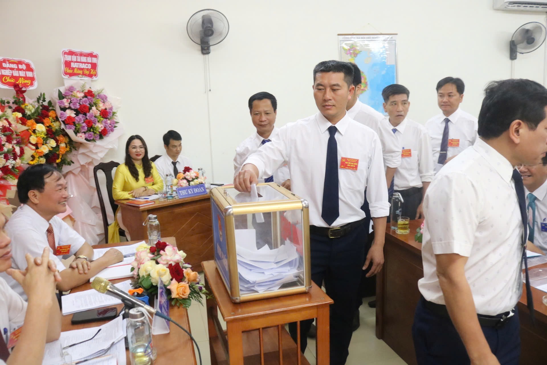 Đảng bộ Chi nhánh khai thác đường sắt Nghệ Tĩnh đã tổ chức thành công Đại hội đại biểu Đảng bộ Chi nhánh lần thứ III nhiệm kỳ 2025 - 2030