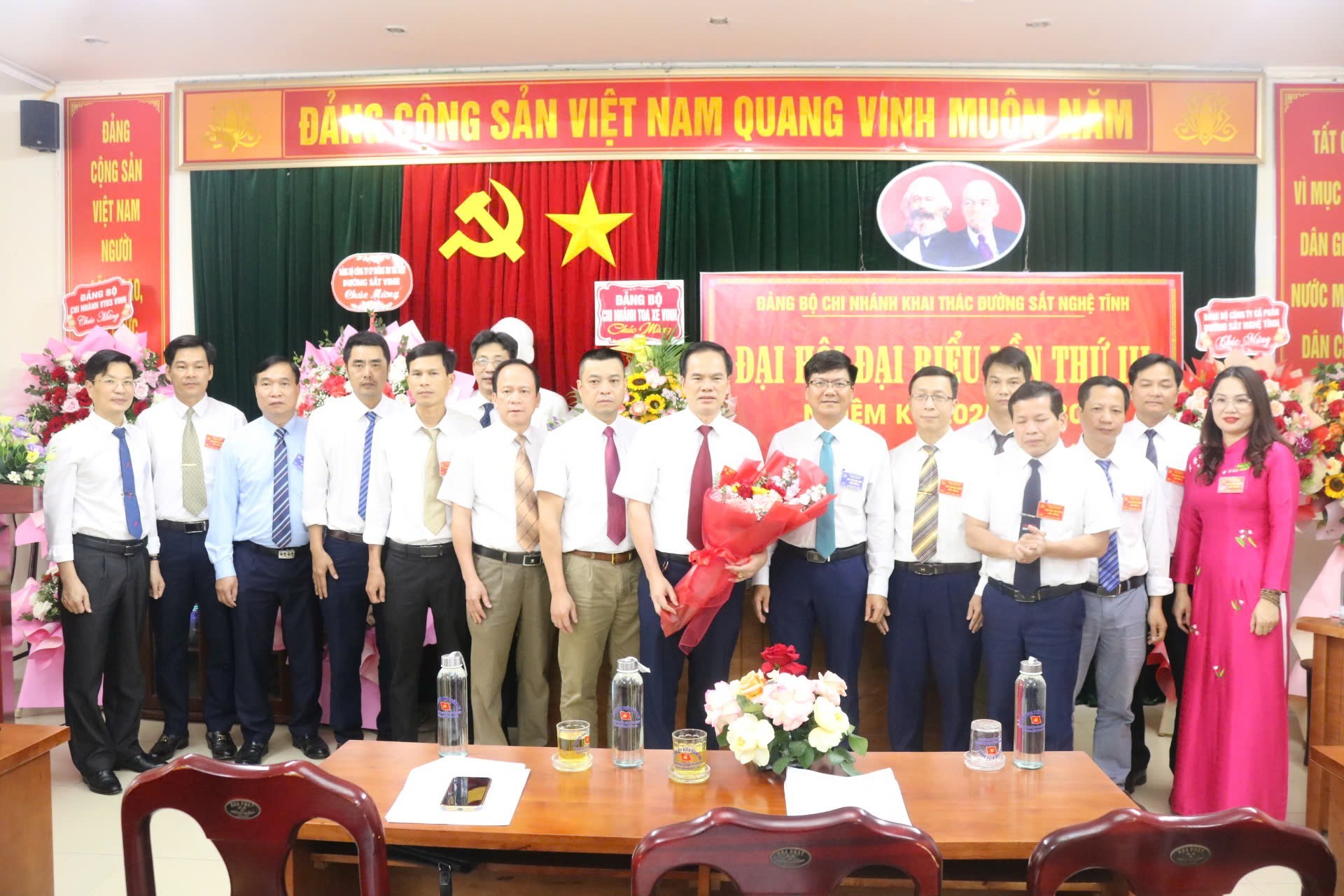 Đảng bộ Chi nhánh khai thác đường sắt Nghệ Tĩnh đã tổ chức thành công Đại hội đại biểu Đảng bộ Chi nhánh lần thứ III nhiệm kỳ 2025 - 2030